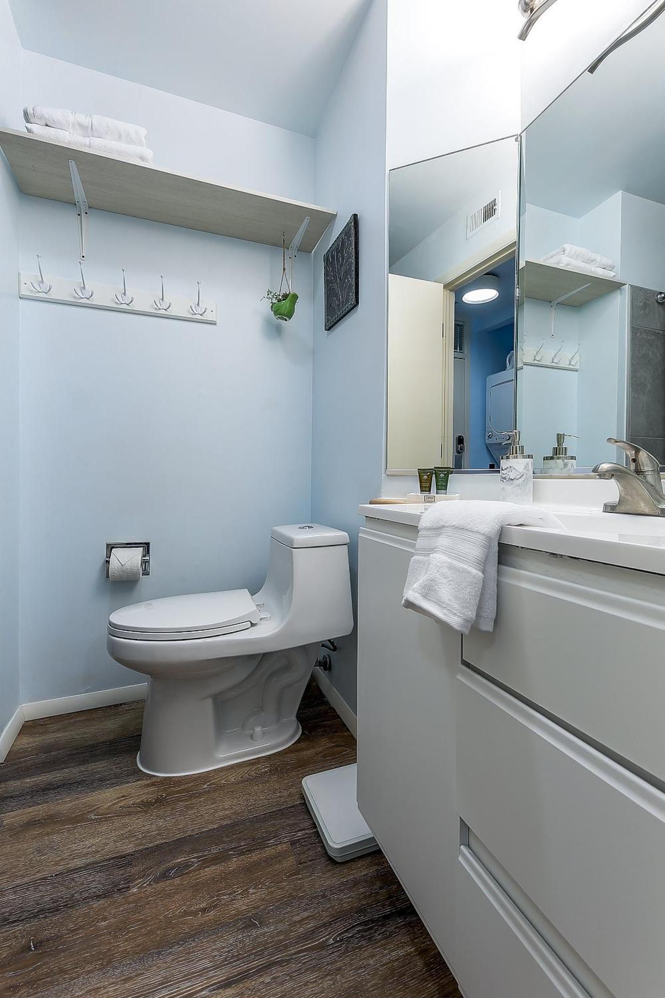 Beautiful Lake View Studio Condo At The Shores Traverse City Eksteriør bilde